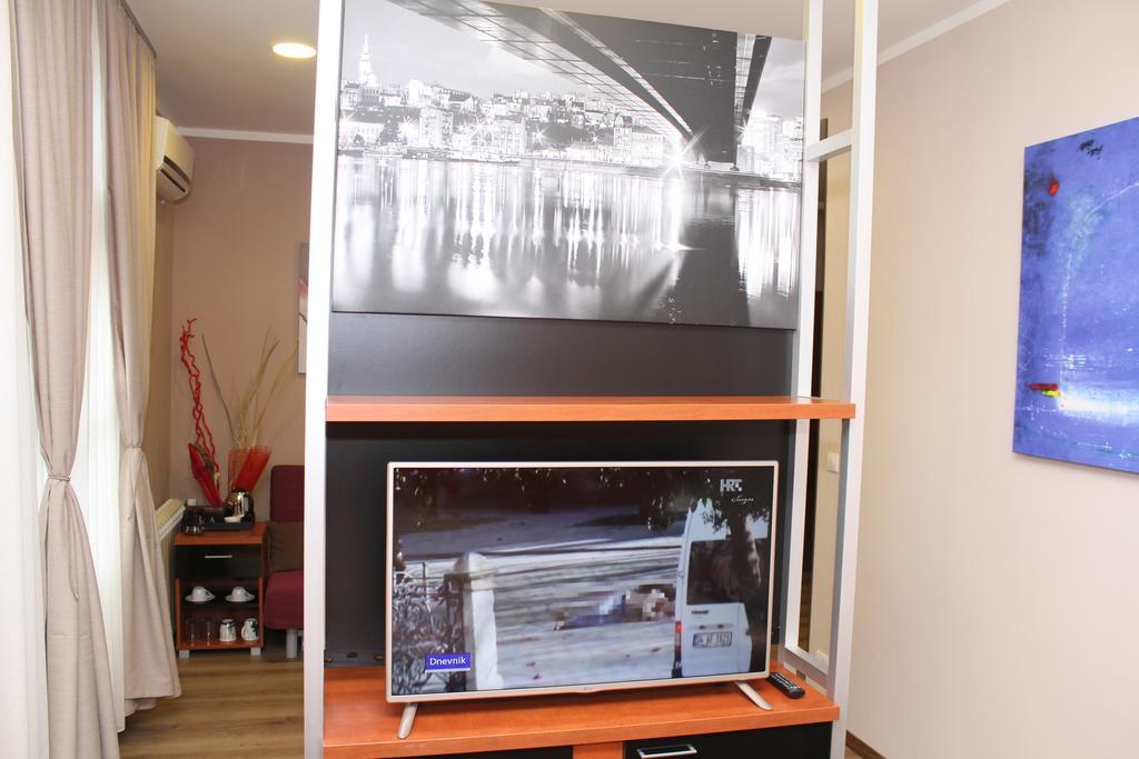 Gala Luxury Suites Belgrade Bilik gambar