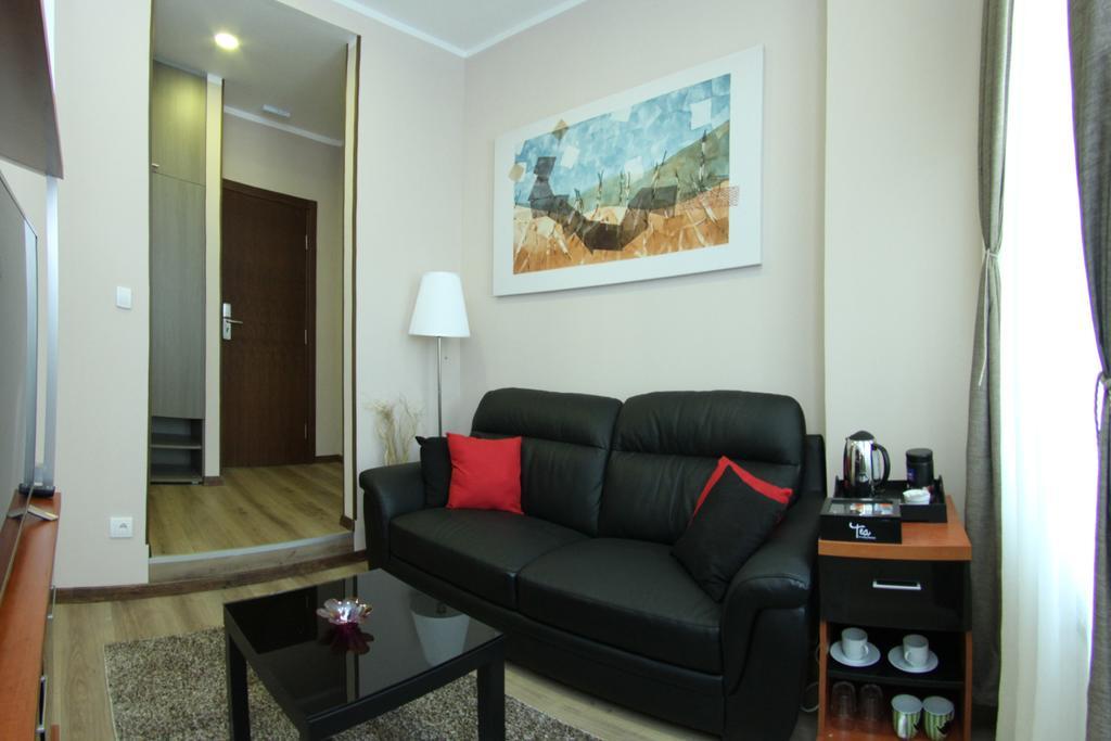 Gala Luxury Suites Belgrade Bilik gambar